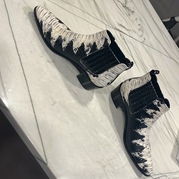 Modern Vice snakeskin boots Size 41- never worn - Picture 7 of 8
